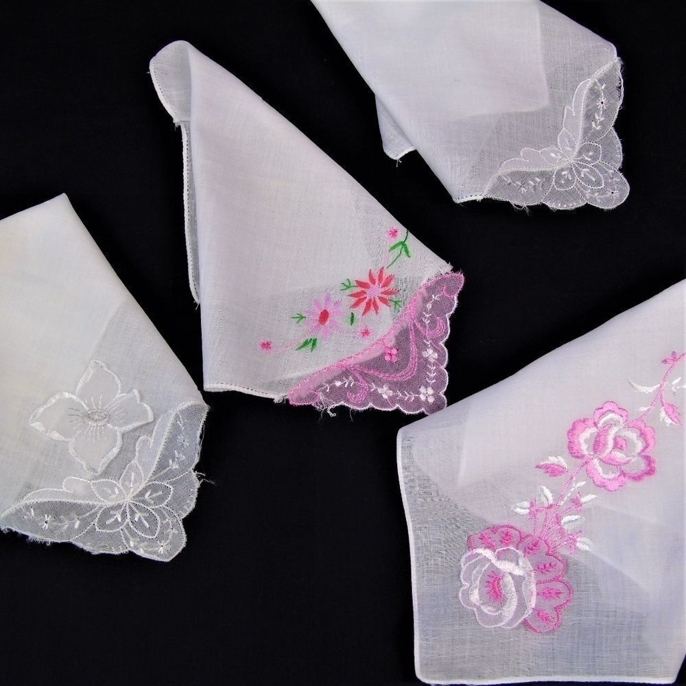 Vintage Handkerchiefs Embroidered Hankies Lot Of 4
